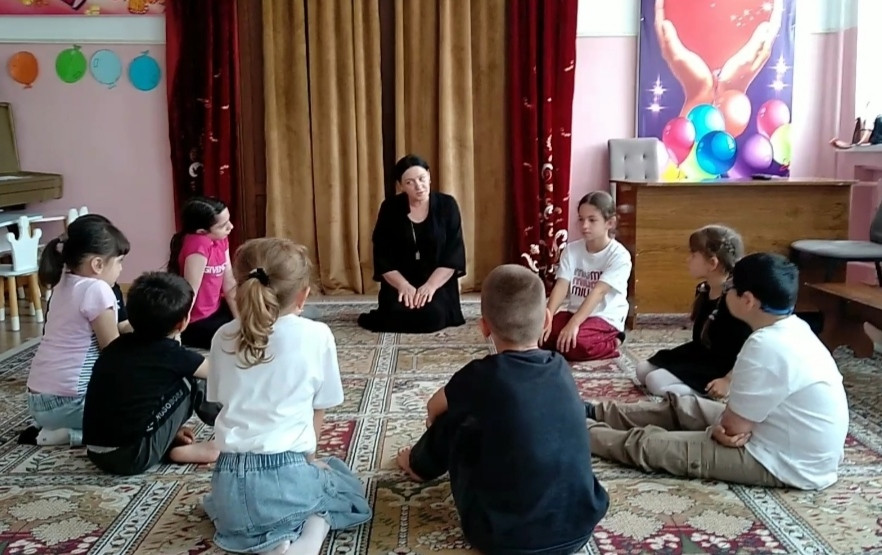 Групповое релаксационное занятие с элементами психогимнастики